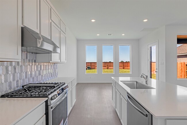 Building Photo - 27318 Sweetwater Bay Dr