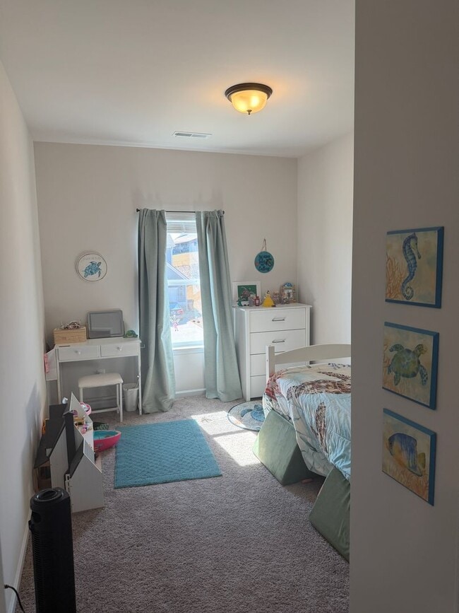 Building Photo - Ooltewah-Harbour Chase Community