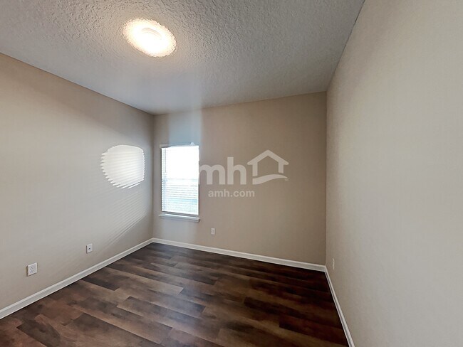 Building Photo - 112 Edge Pk Trl