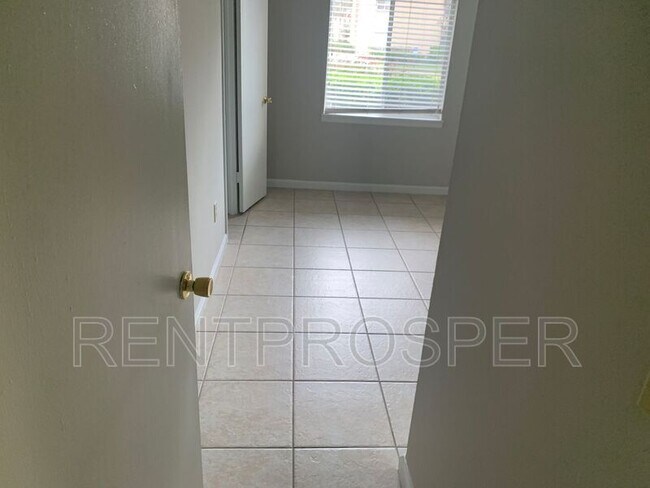 Building Photo - 4267 S Semoran Blvd