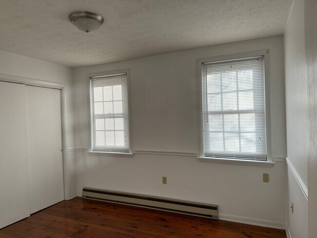 Building Photo - 22 Peyton St