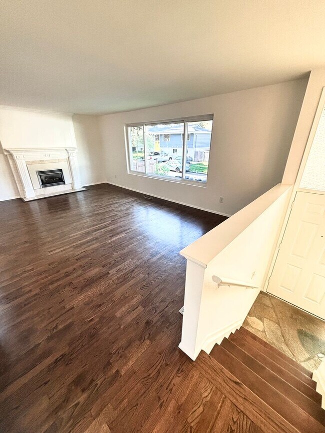 Building Photo - Gorgeous 4-Bd House | Huge Deck, Huge Fenced Yard, & Bonus Room!