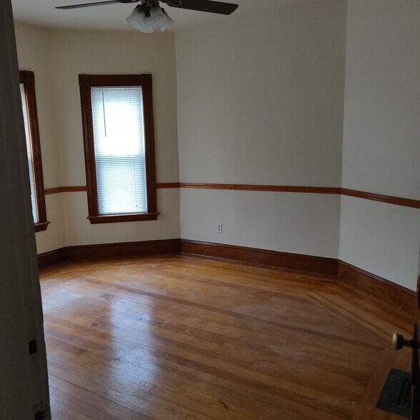 Building Photo - 149 Cedar St