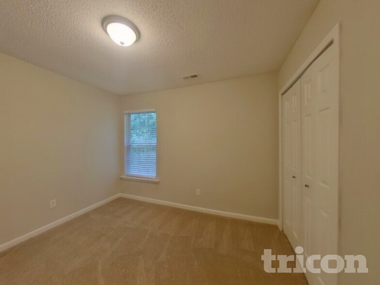 Building Photo - 474 Brighton Woods Dr