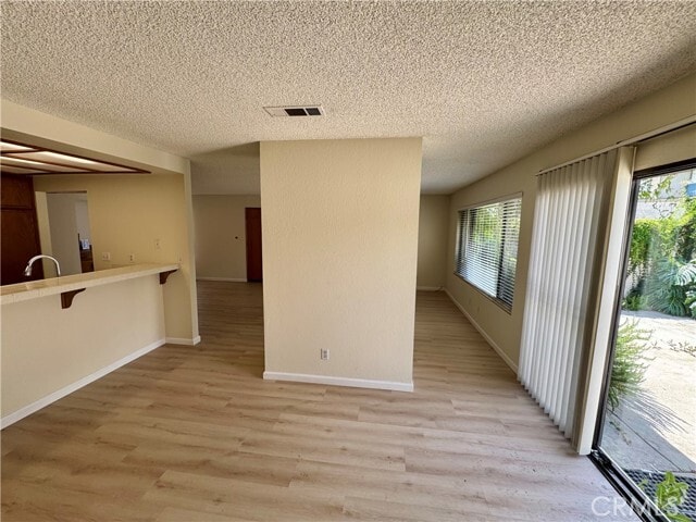 Building Photo - 9837 Vail Dr