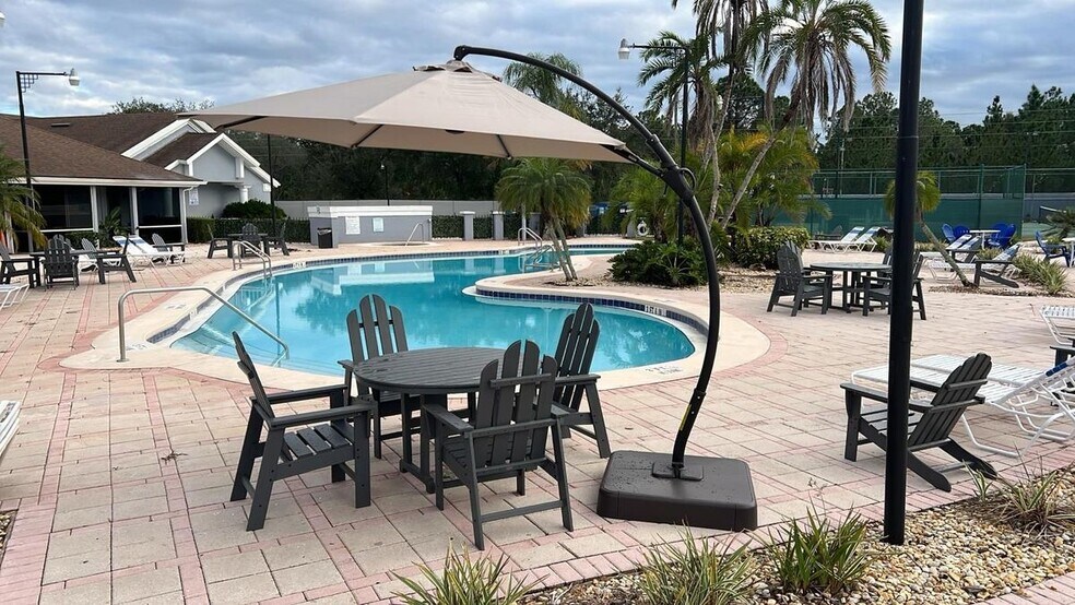 Building Photo - 873 Caribbean Dr