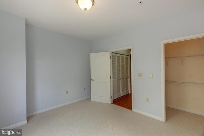 Building Photo - 2665 Prosperity Ave