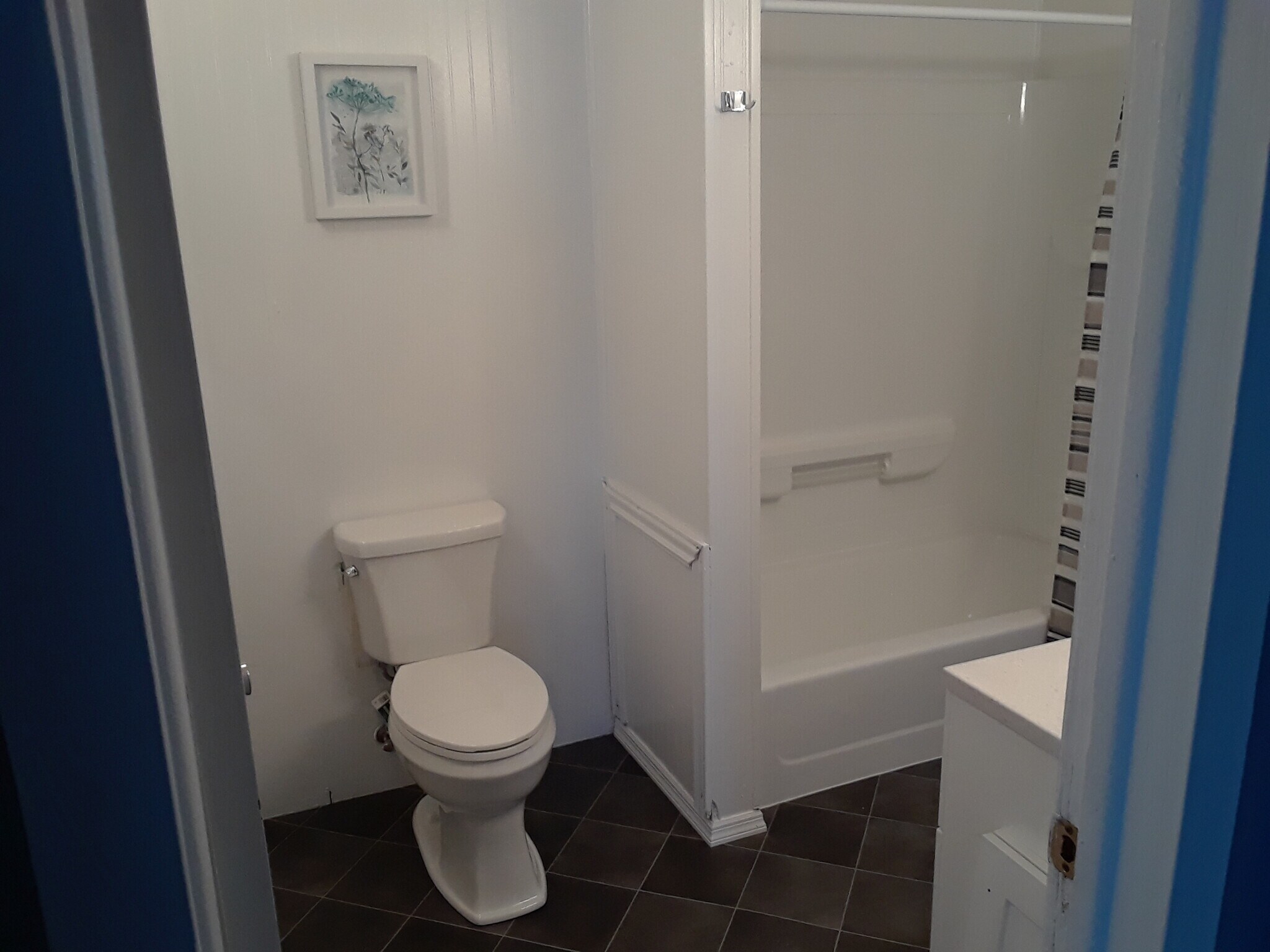 Building Photo - 222 Rosehill Ave