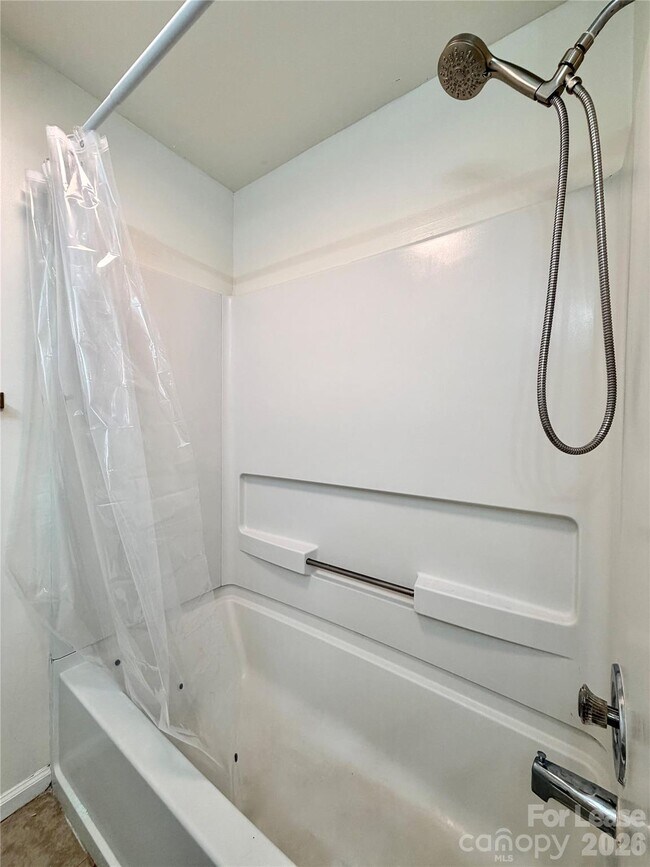 Building Photo - 9604 Vinca Cir