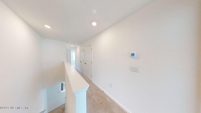 Building Photo - 8367 Zenith Cir