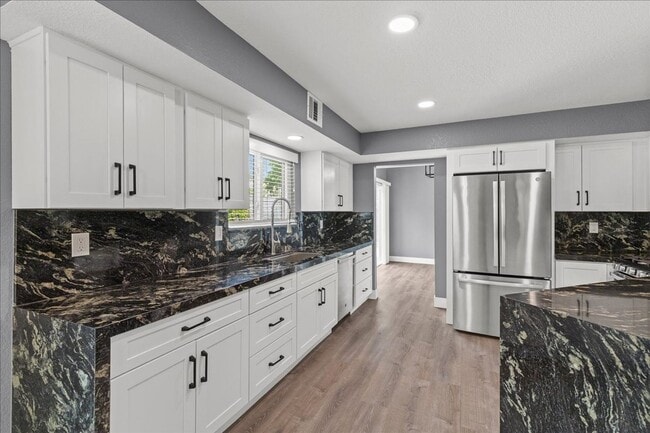 Building Photo - 3201 Ventana Hills Dr