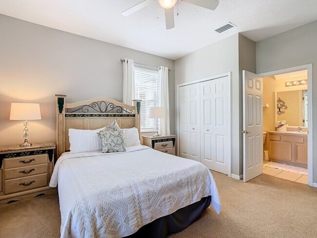 Building Photo - 846 Orista Dr