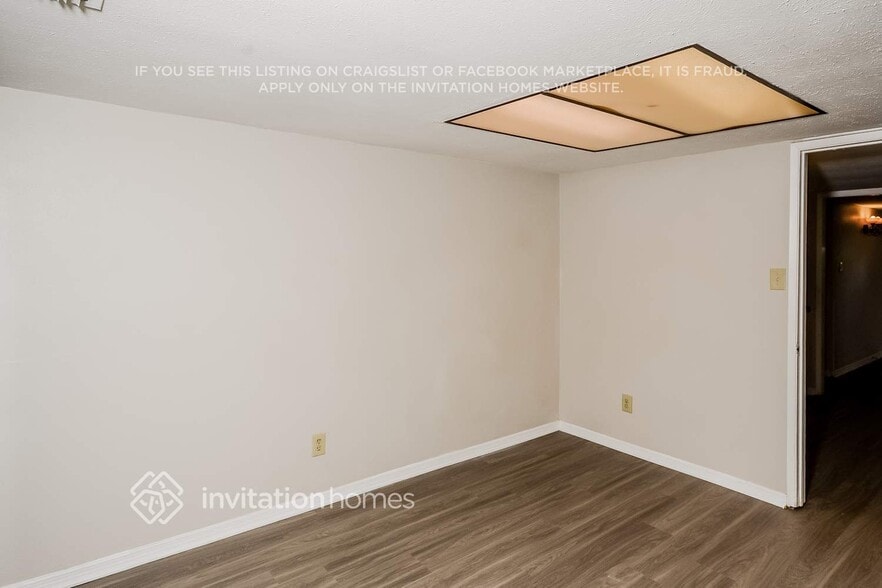 Building Photo - 3409 Livingston Ln