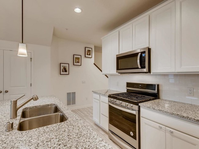 Building Photo - 718 Maggie Way