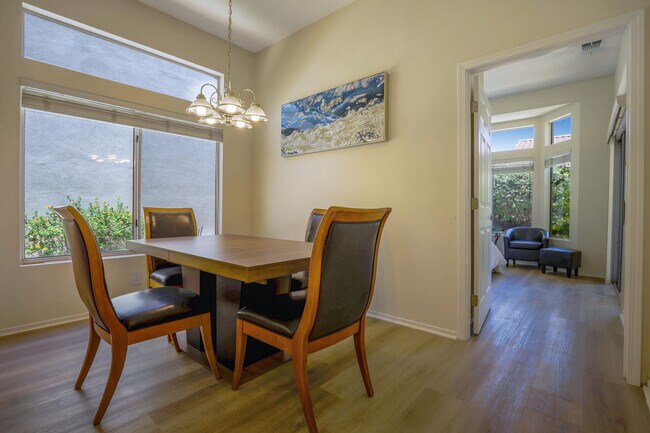 Building Photo - 37468 Westridge Ave