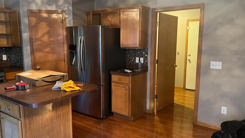 Building Photo - 2853 Wyndam Ct