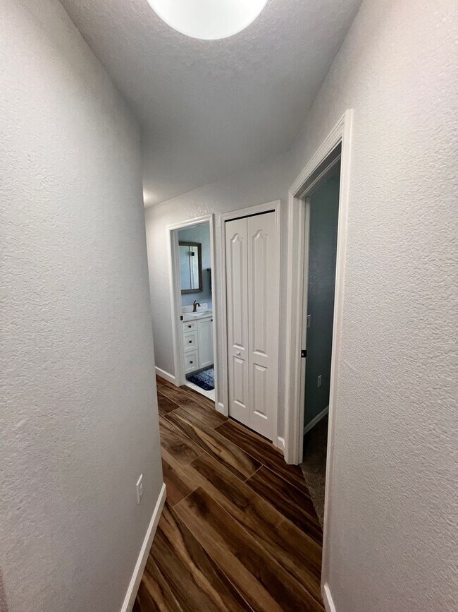 Building Photo - Waterfront Paradise in Punta Gorda Isles –...