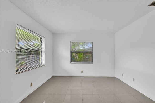 Building Photo - 1451 NW 19th St