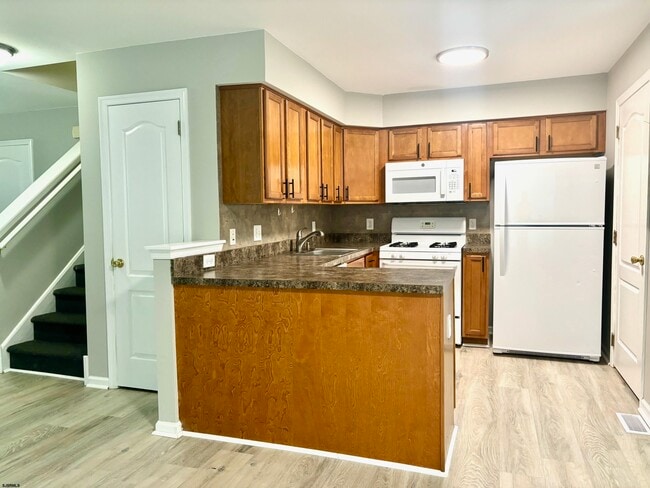 Building Photo - 27 Oyster Bay