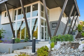 Building Photo - 500 Square