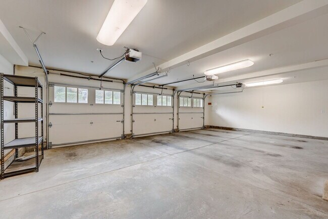 Building Photo - 140 Emerald Estates Ct