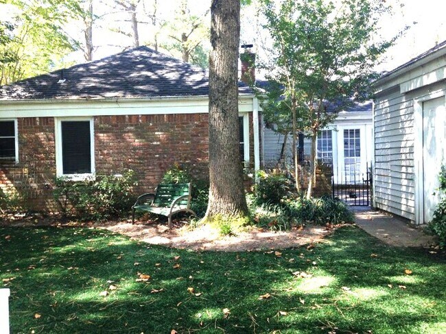 Building Photo - Beautiful Spacious Germantown Home!