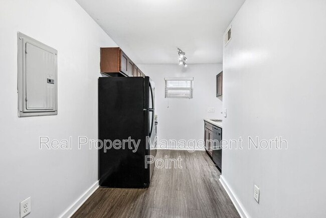 Building Photo - 1097 Westview Dr SW