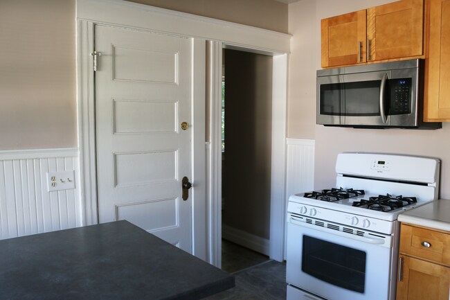 Kitchen - 33 1/2 Bly St