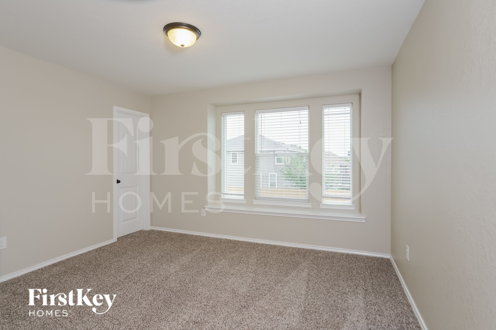 Building Photo - 15302 Cascade Point