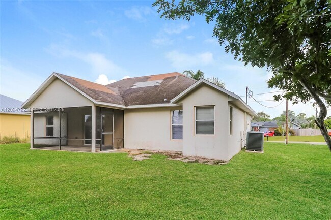 Building Photo - 506 NW Ferris Dr