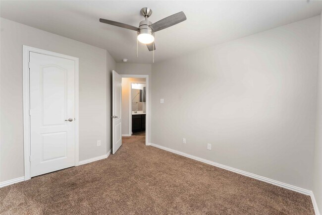 Building Photo - 12711 Taymouth Manor Dr