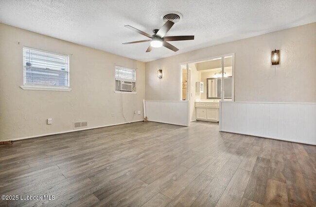 Building Photo - 4221 53rd St