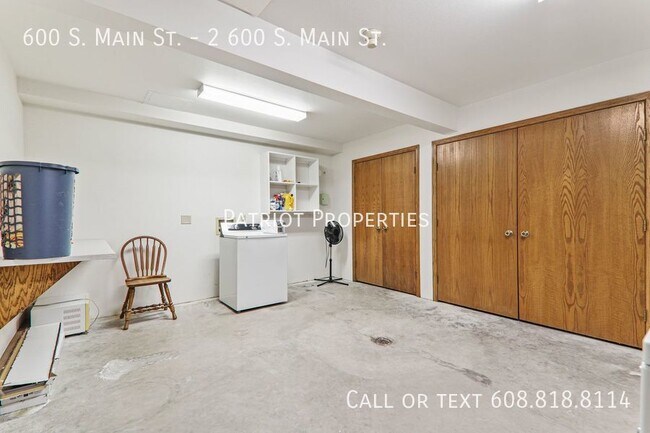 Building Photo - 600 S Main St