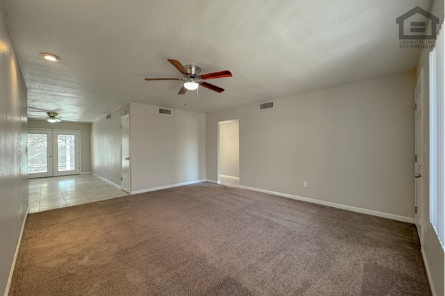 Building Photo - 3Bed/2Bath House at Baseline Rd/Rural Rd! Ready for Immediate Move-In! – NO HOA!