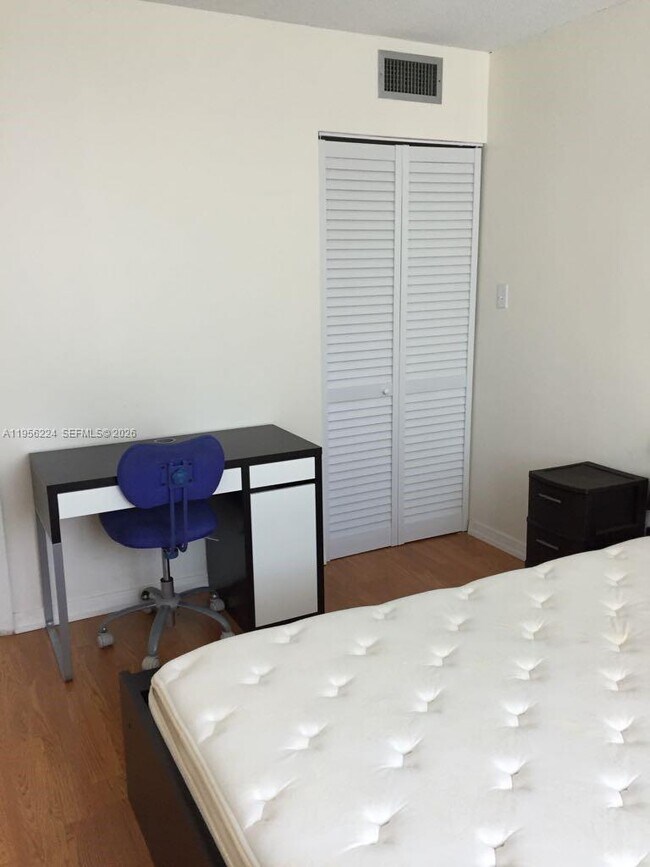 Building Photo - 2780 NE 183rd St