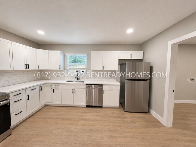 Building Photo - 4919 Dickens Rd
