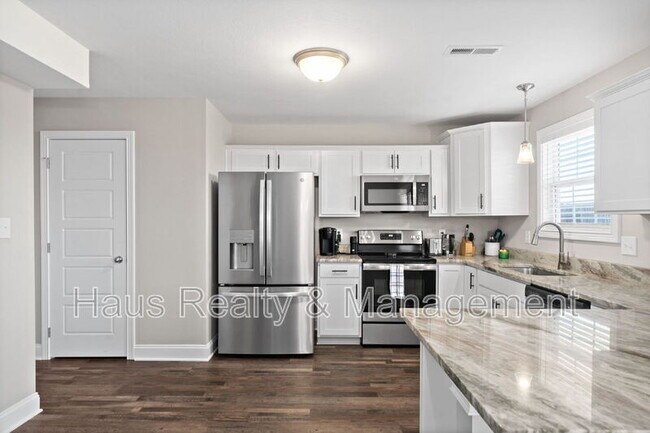 Building Photo - 764 Lillian Grace Dr