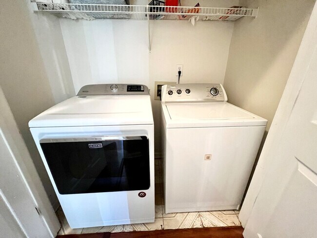 Building Photo - 4710 Cambridge Park Ct NW