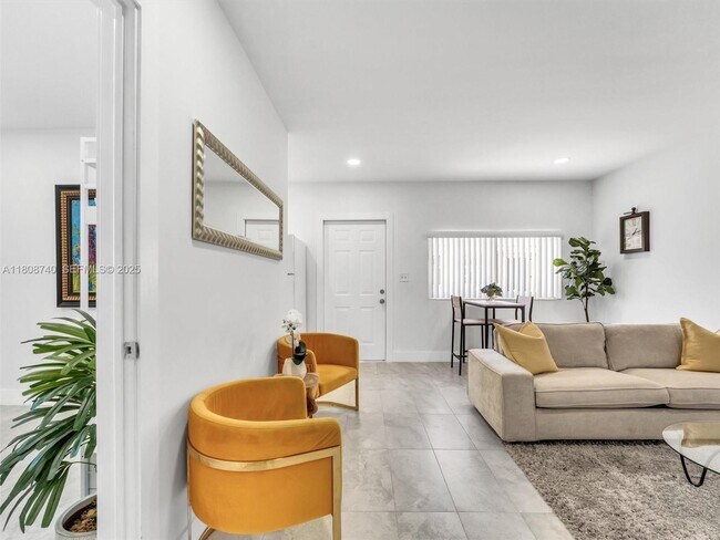 Building Photo - 5517 NW 1st Pl