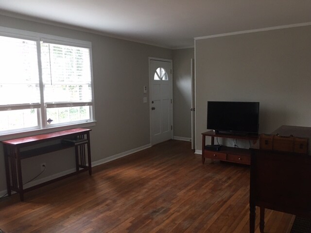 Building Photo - 3412 Keswick Dr