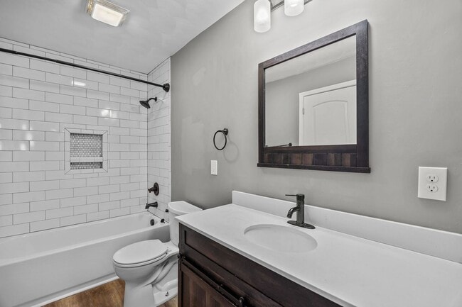 Building Photo - Just Listed for Rent in Virginia Beach!