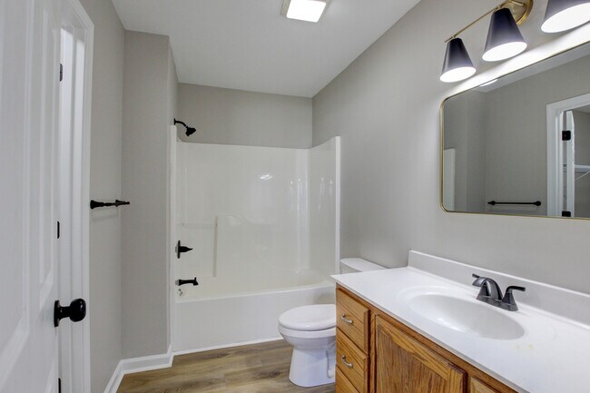 Building Photo - 51 Winding Oaks