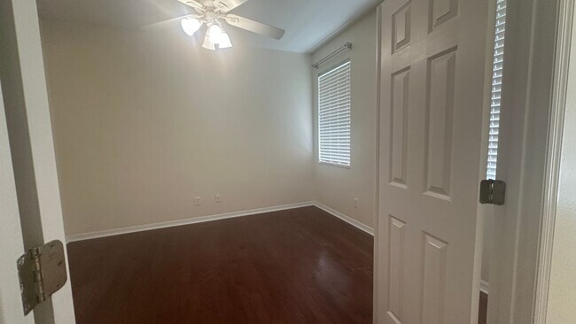 Building Photo - 1653 Cherry Ridge Dr
