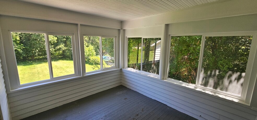 Dining Room with Huge Windows - 263 N Prairie St