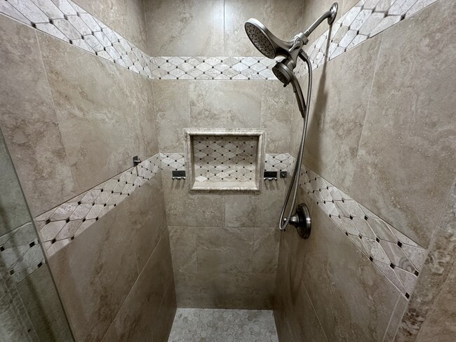 Building Photo - 4611 Harrison St