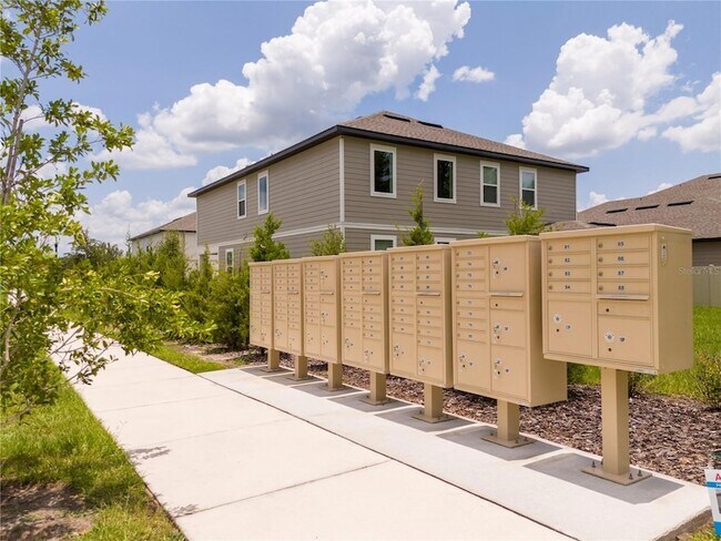 Building Photo - 2184 Broadbrook Dr