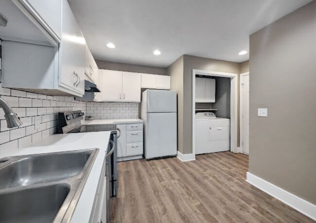 Building Photo - 3612 13 Mile Rd NE