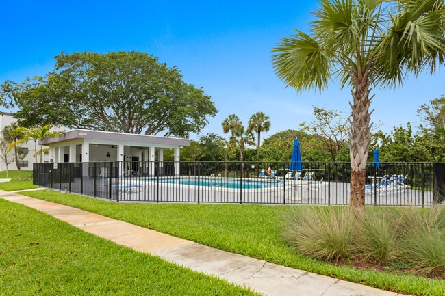 Building Photo - 9233 SW 8th St