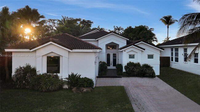 Primary Photo - 1230 N 13th Ave