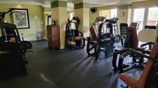 Building Photo - 1064 N Tamiami Trl